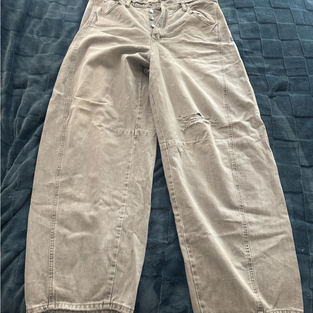 Casual baggy jeans